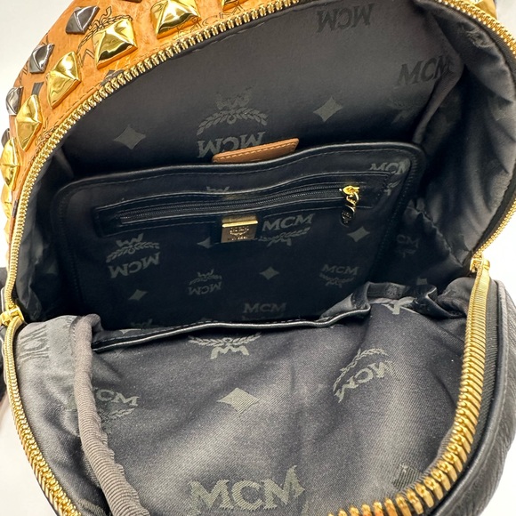 MCM
COGNAC MCM VISETOS STARK
STUDDED BACKPACK MEDIUM - Picture 5 of 16